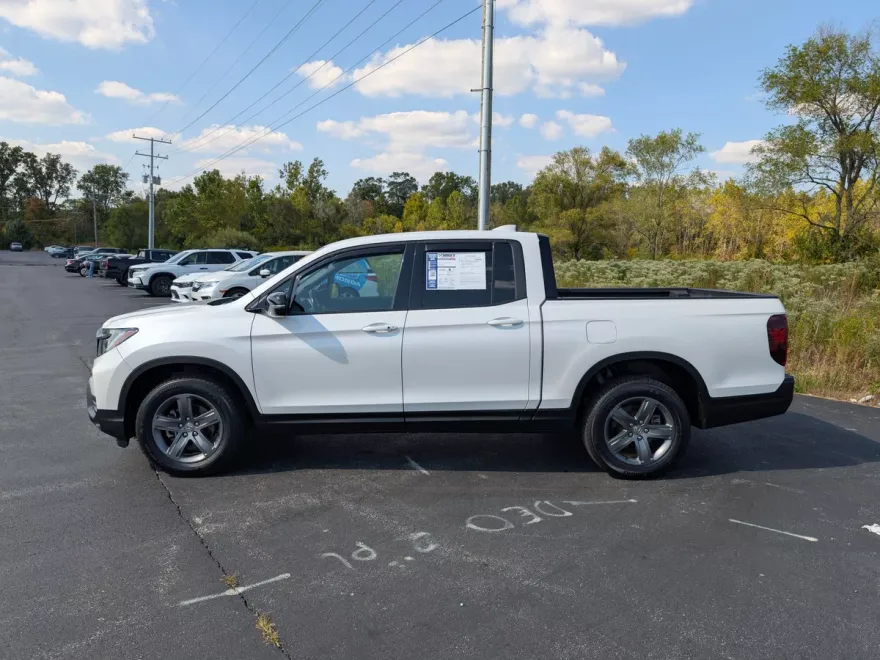 2022 Honda Ridgeline Black Edition photo 1
