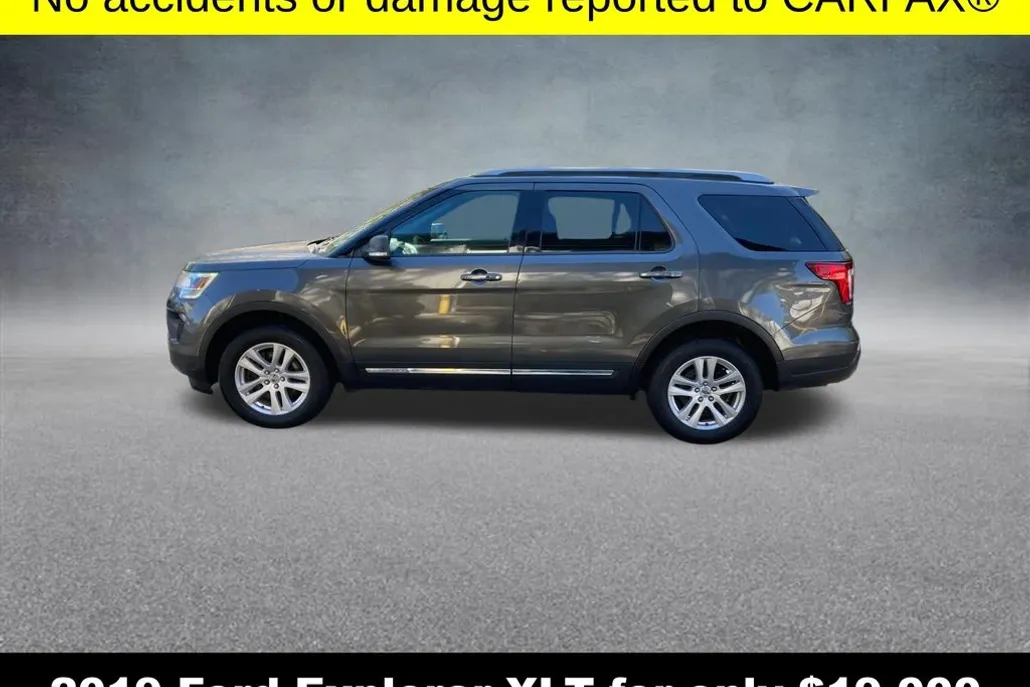 2019 Ford Explorer XLT photo 1