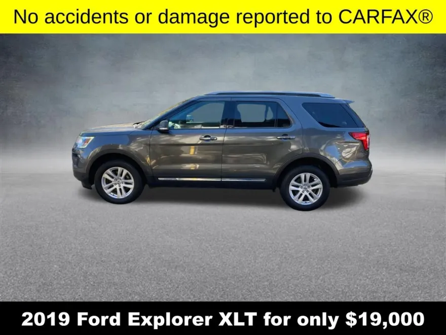 2019 Ford Explorer XLT photo 1