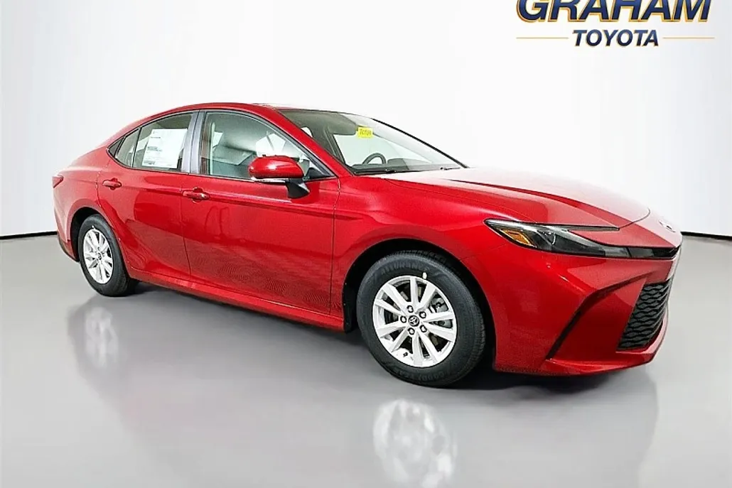 2026 Toyota Camry LE photo 1