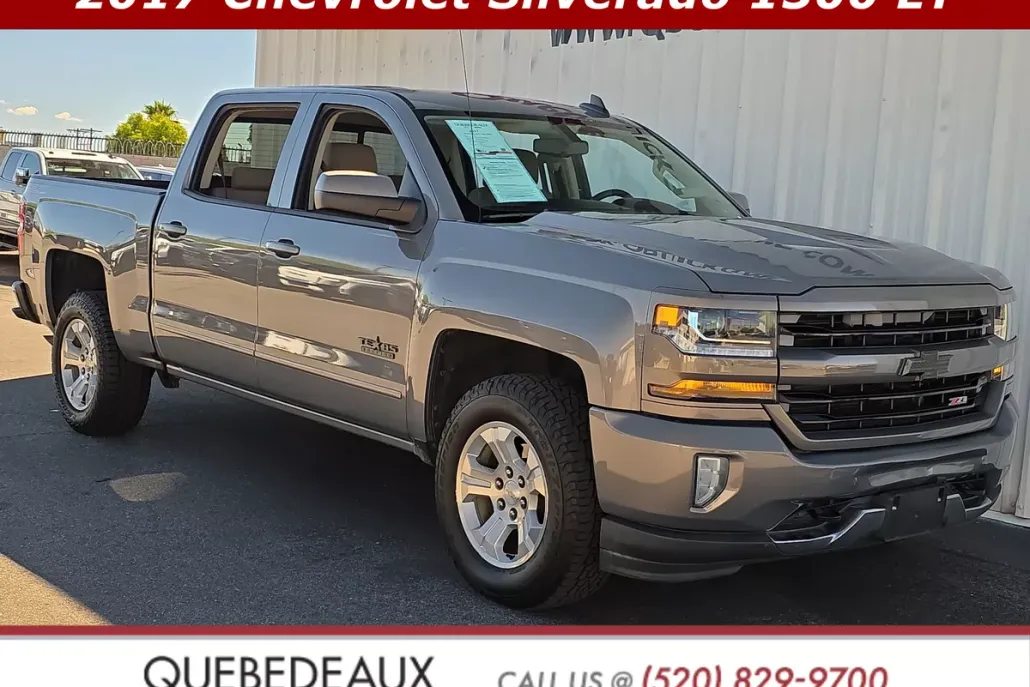 2017 Chevrolet Silverado 1500 LT photo 1