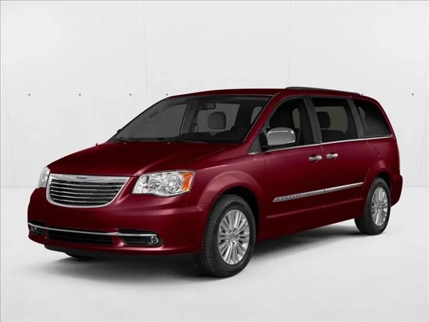 2015 Chrysler Town & Country Limited photo 1
