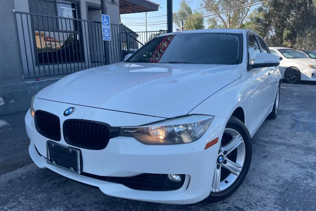 2013 Bmw 328i 3-series photo 1