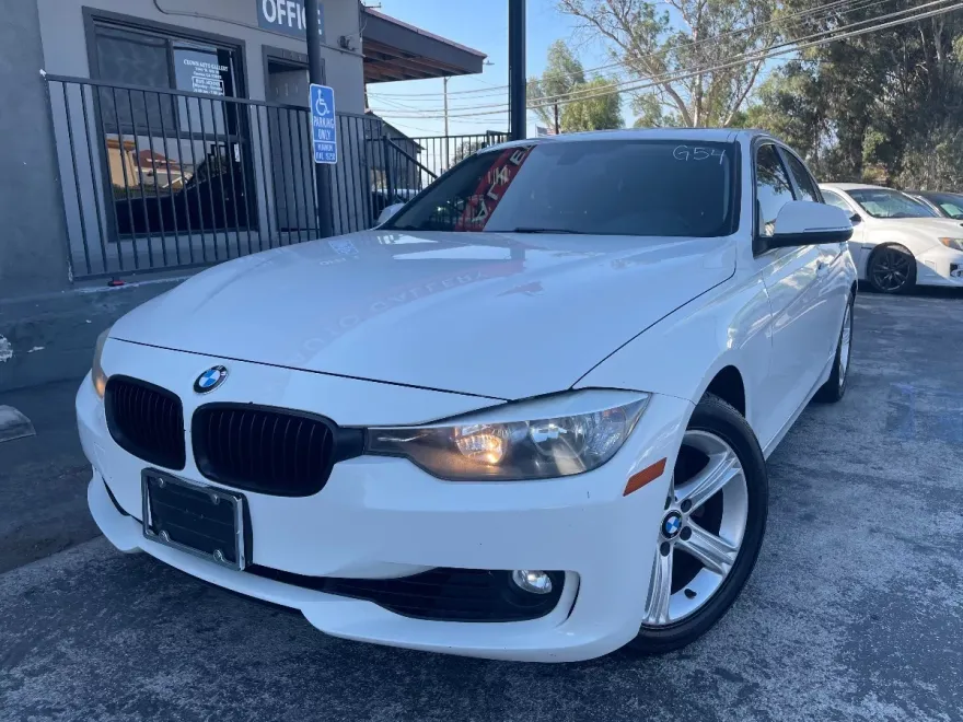 2013 Bmw 328i 3-series photo 1