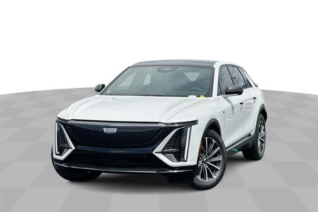 2025 Cadillac Lyriq Sport photo 1