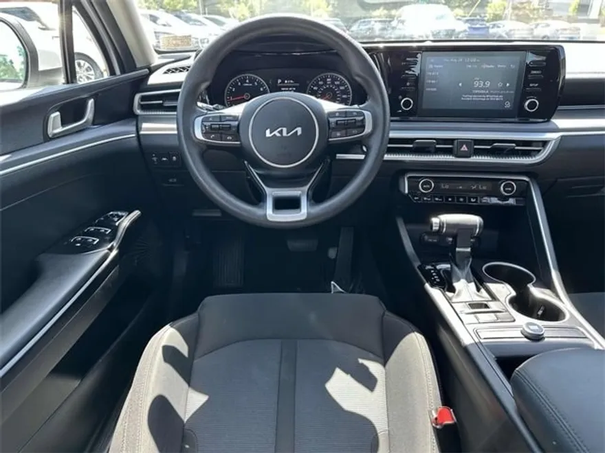 2023 Kia K5 LXS photo 1