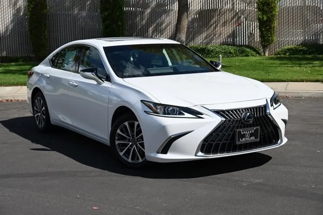 2025 Lexus ES 350 photo 1