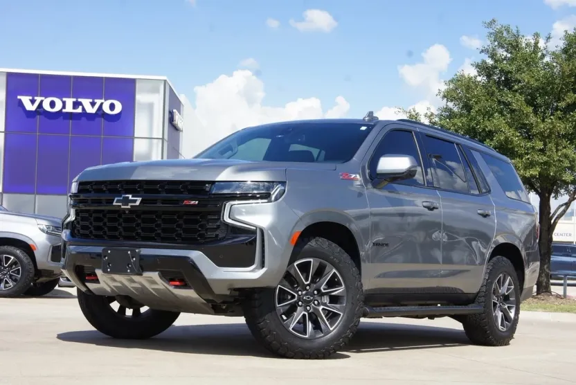 2021 Chevrolet Tahoe Z71 photo 1