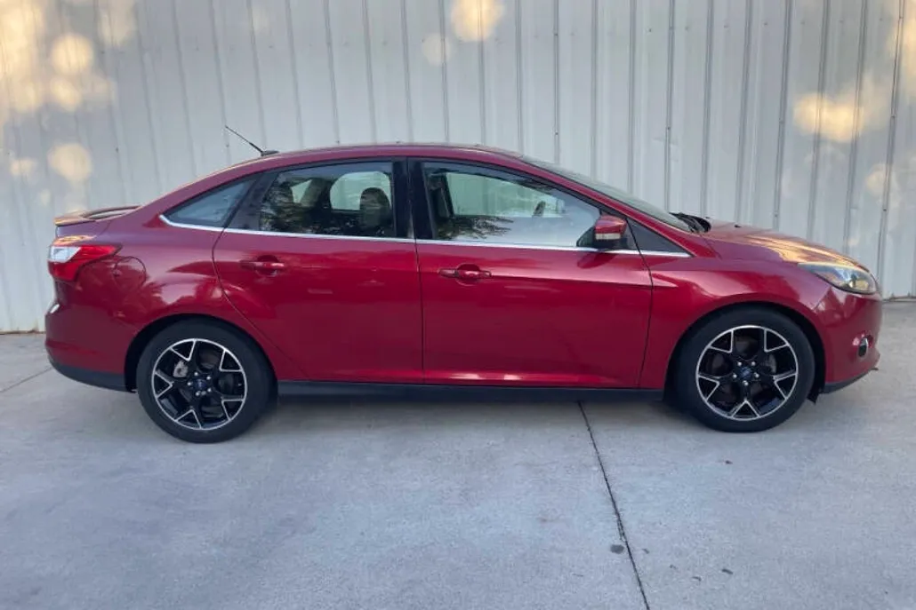 2012 Ford Focus Titanium photo 1