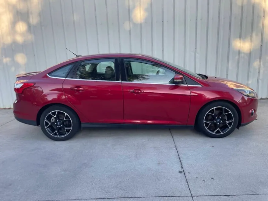 2012 Ford Focus Titanium photo 1