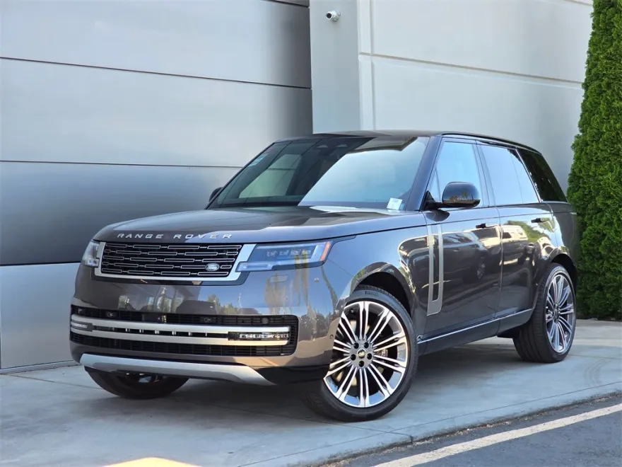 2025 Land Rover Range Rover SE photo 1
