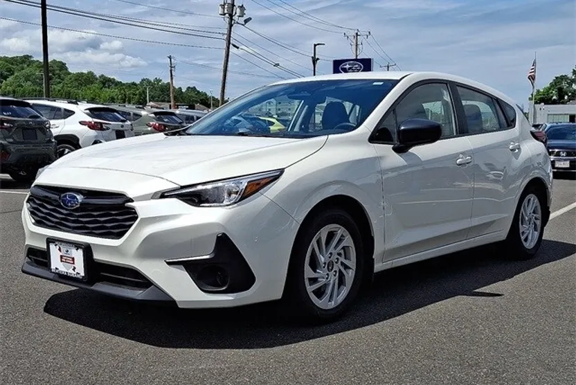 2025 Subaru Impreza Base photo 1
