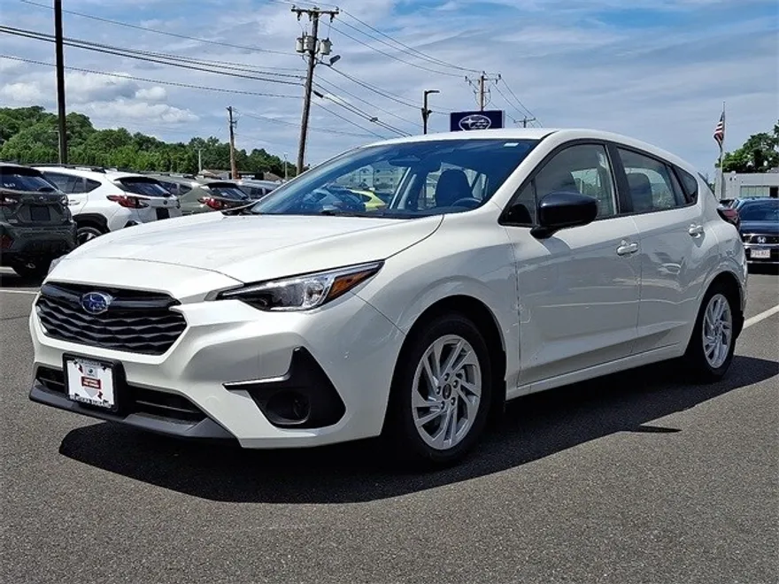 2025 Subaru Impreza Base photo 1