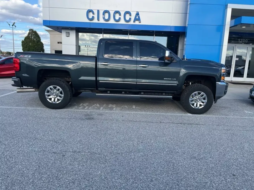 2017 Chevrolet Silverado 2500HD LTZ photo 1