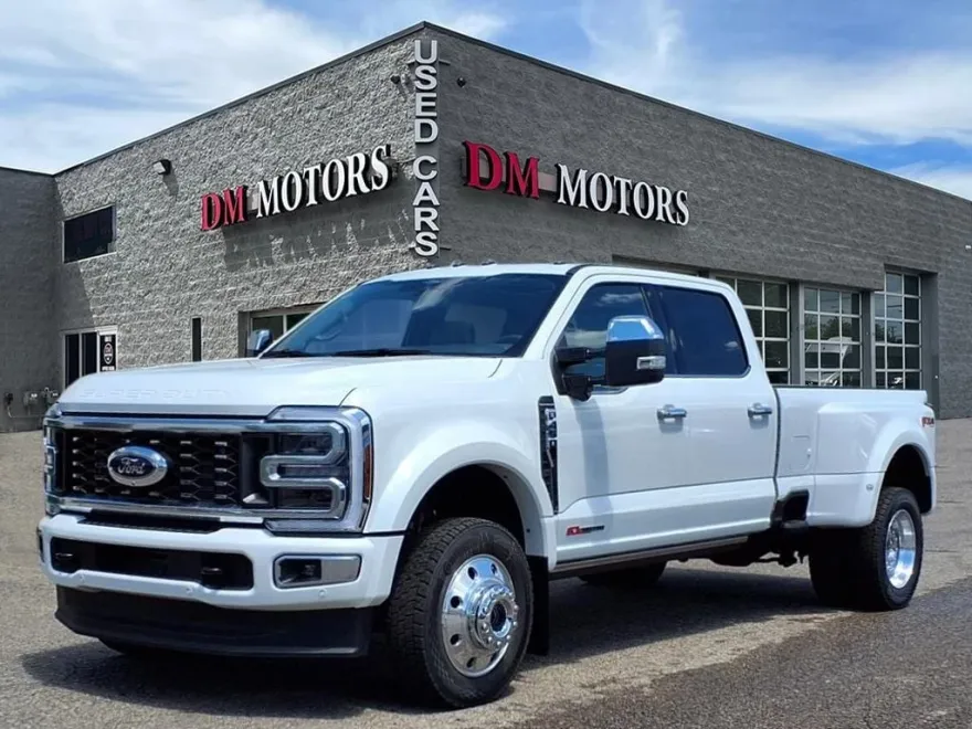 2025 Ford F-450 photo 1