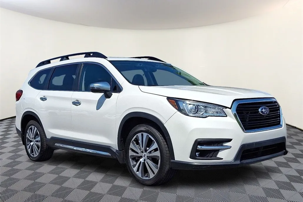 2022 Subaru Ascent Touring photo 1