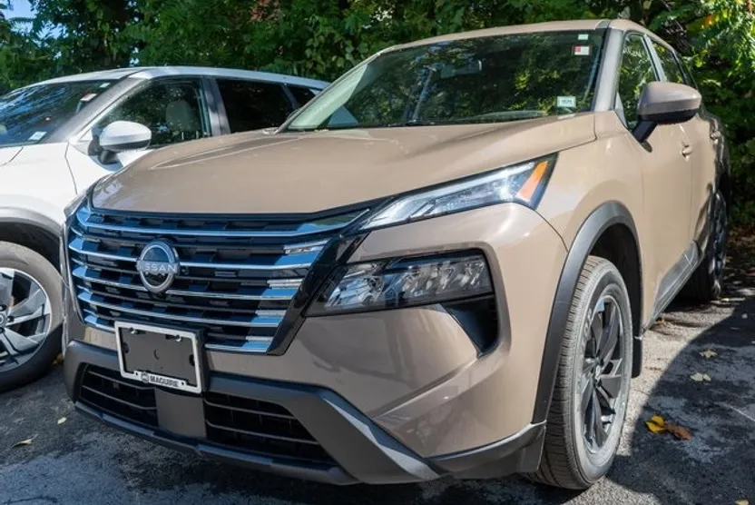 2025 Nissan Rogue SV photo 1