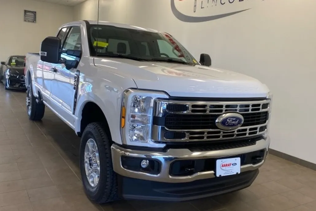 2025 Ford F-250 XLT photo 1