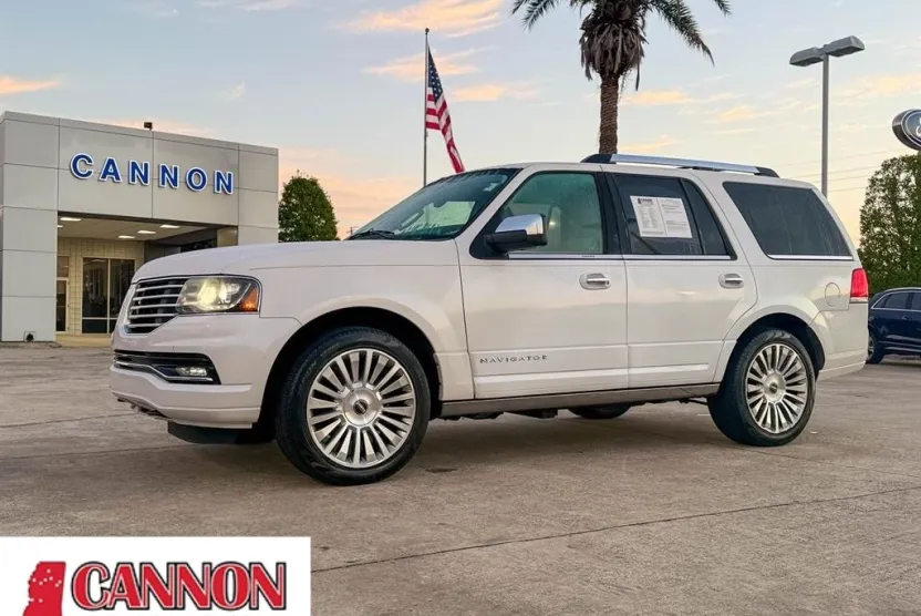 2016 Lincoln Navigator Reserve photo 1