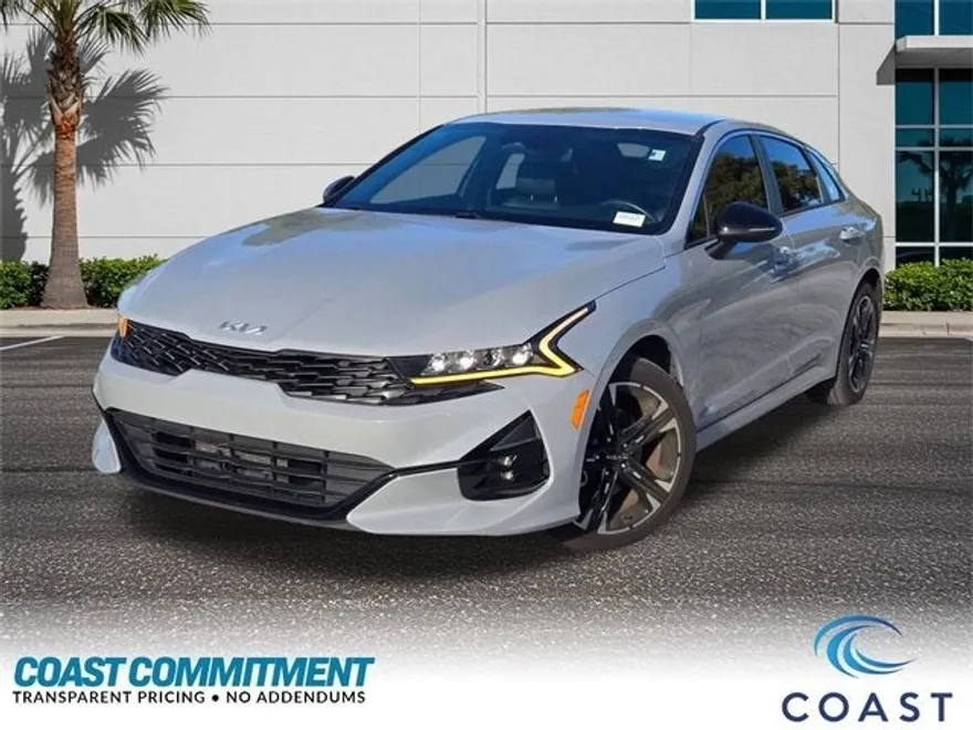 2022 Kia K5 GT-Line photo 1