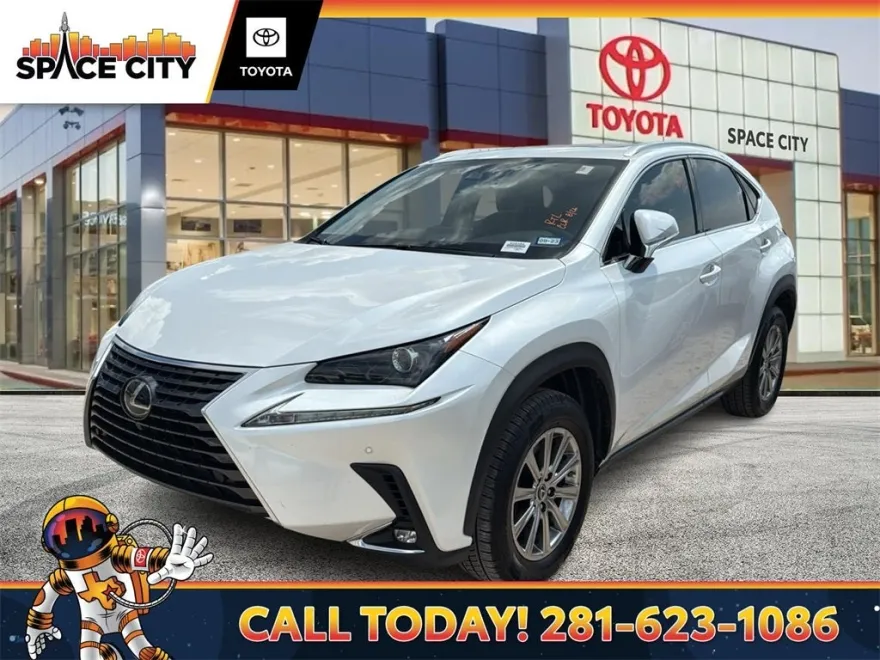 2021 Lexus NX 300 photo 1