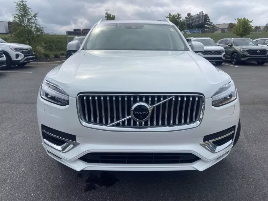 2022 Volvo XC90 Recharge T8 Inscription Expression photo 1