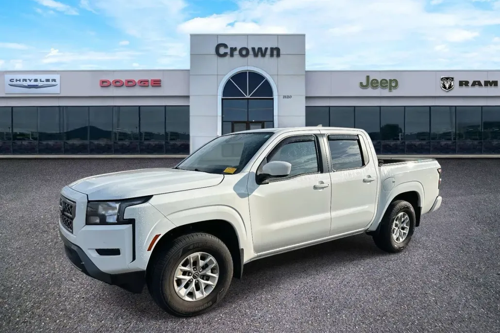 2024 Nissan Frontier Crew Cab SV photo 1