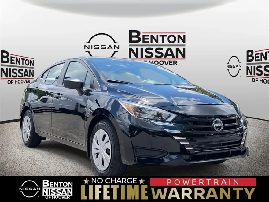 2025 Nissan Versa S photo 1