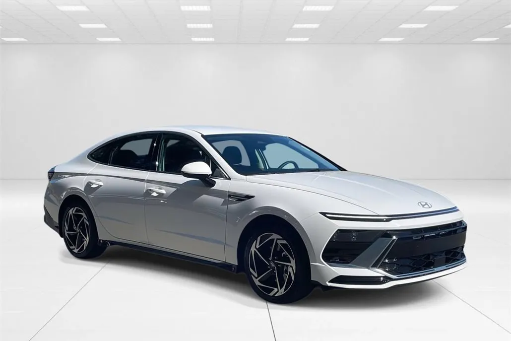 2026 Hyundai Sonata SEL Sport photo 1