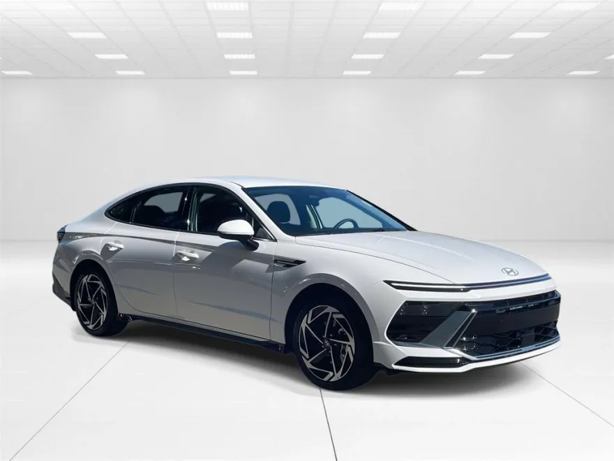 2026 Hyundai Sonata SEL Sport photo 1