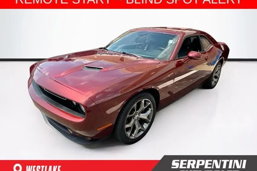 2017 Dodge Challenger SXT Plus photo 1