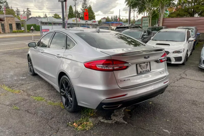 2019 Ford Fusion Titanium photo 1