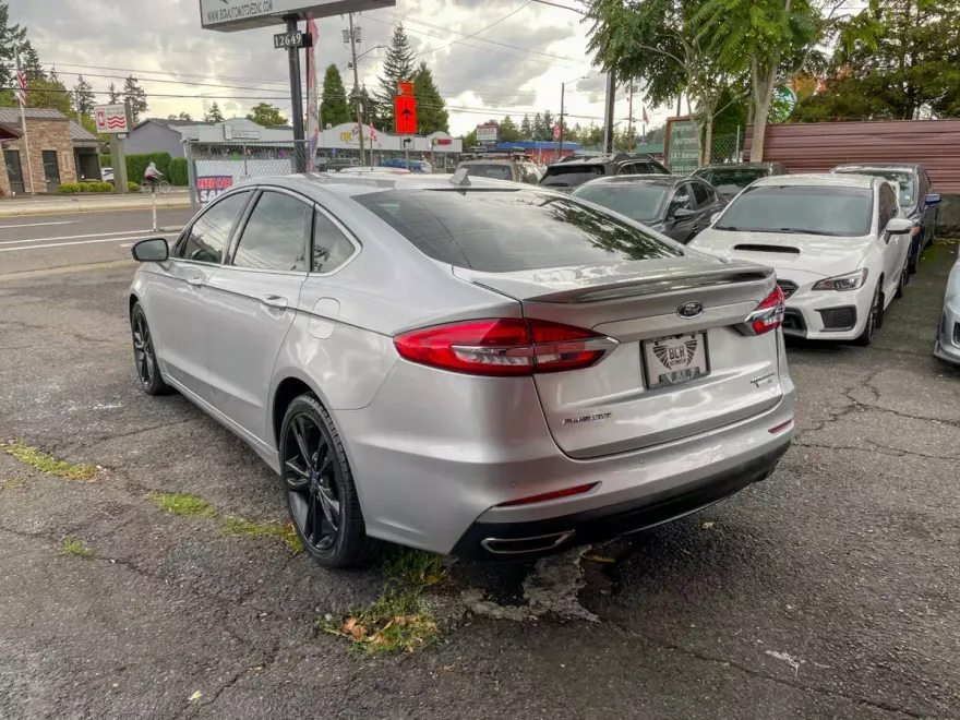 2019 Ford Fusion Titanium photo 1