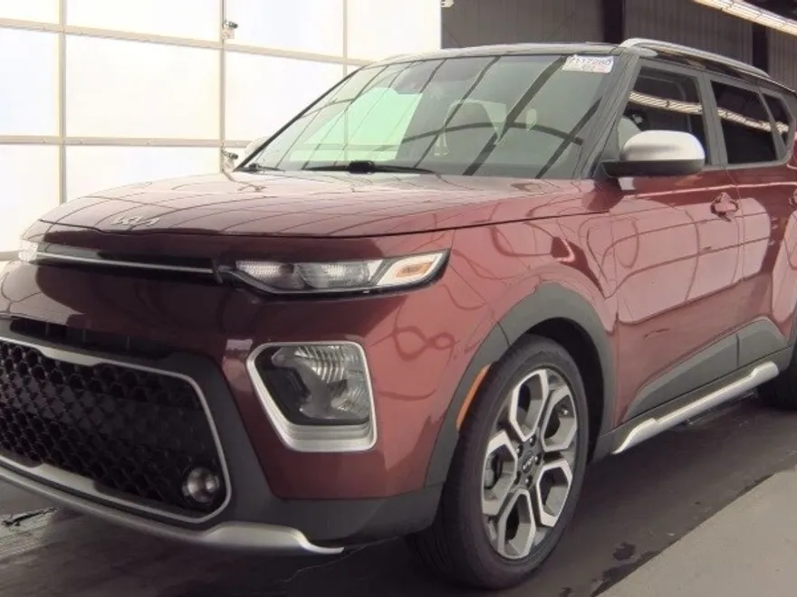 2022 Kia Soul X-Line photo 1