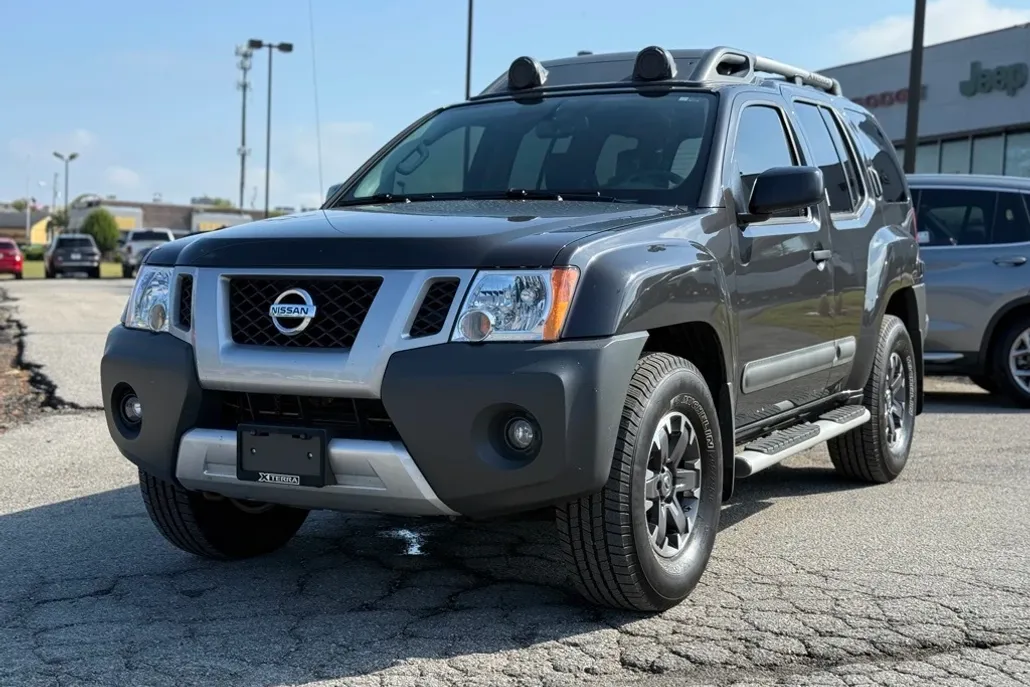 2015 Nissan Xterra PRO-4X photo 1