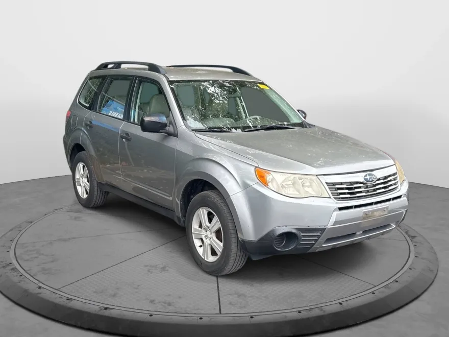 2010 Subaru Forester 2.5X photo 1