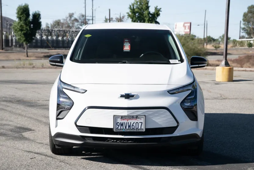 2022 Chevrolet Bolt EV 1LT photo 1