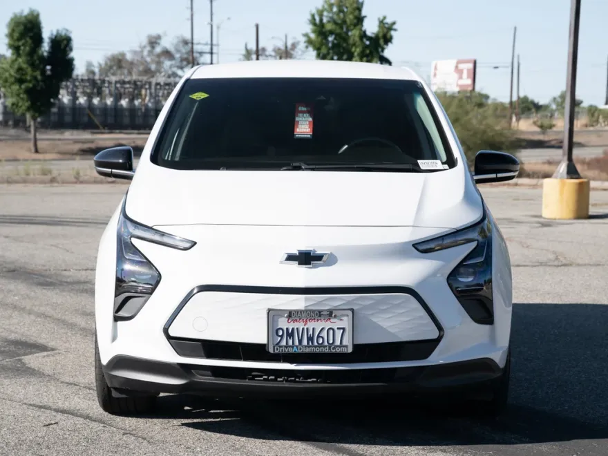 2022 Chevrolet Bolt EV 1LT photo 1
