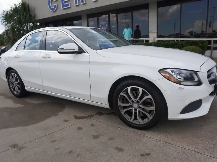 2016 Mercedes Benz C 300 Sedan photo 1