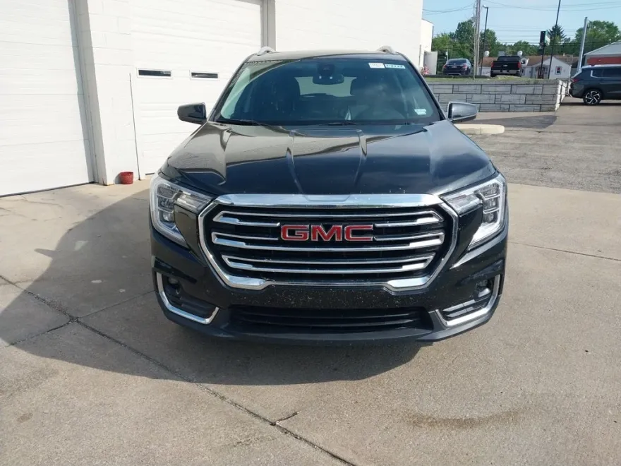 2024 Gmc Terrain SLT photo 1