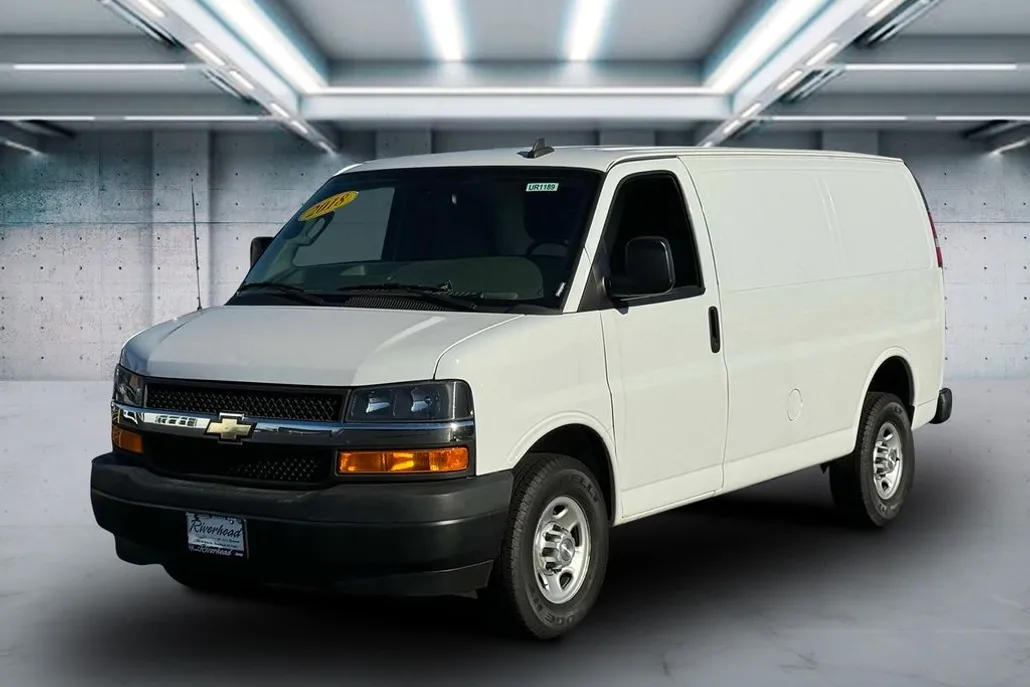 2018 Chevrolet Express 2500 photo 1