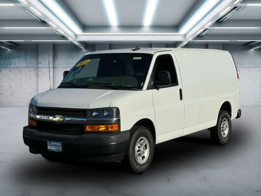 2018 Chevrolet Express 2500 photo 1