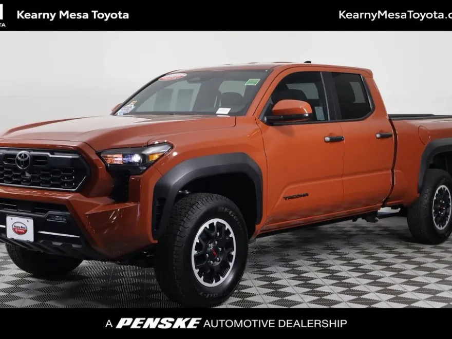 2025 Toyota Tacoma TRD Off-Road photo 1