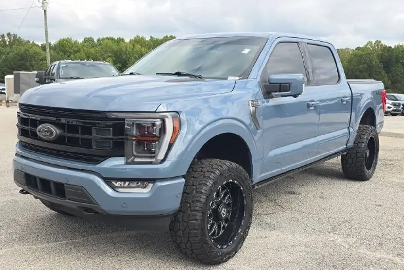 2023 Ford F-150 Platinum photo 1