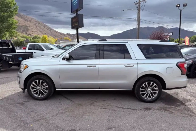 2018 Ford Expedition MAX Limited photo 1