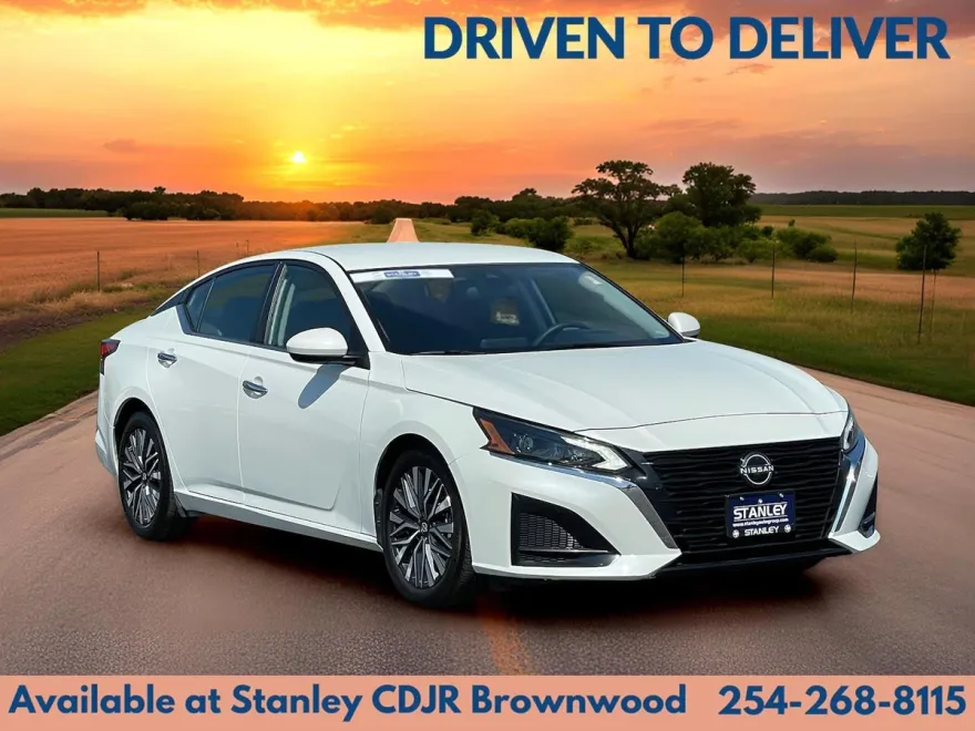2023 Nissan Altima 2.5 SV photo 1