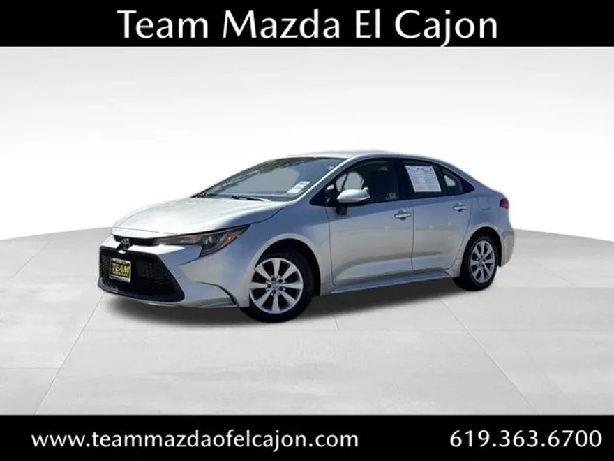 2022 Toyota Corolla LE photo 1
