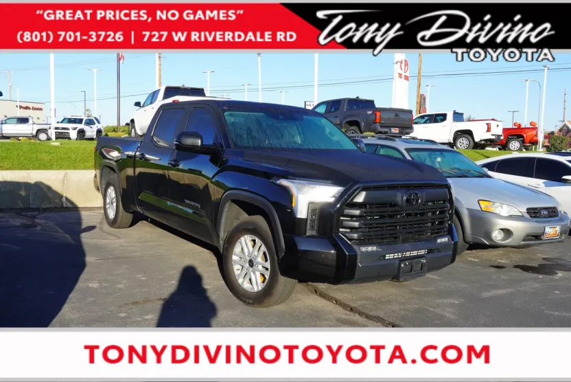 2023 Toyota Tundra SR5 CrewMax photo 1