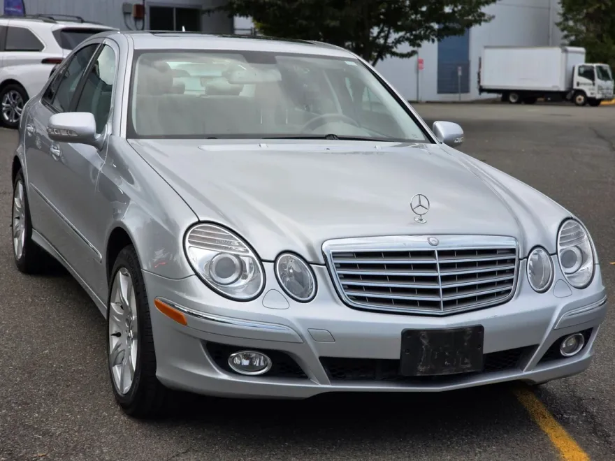 2007 Mercedes Benz E 350 4MATIC Sedan photo 1