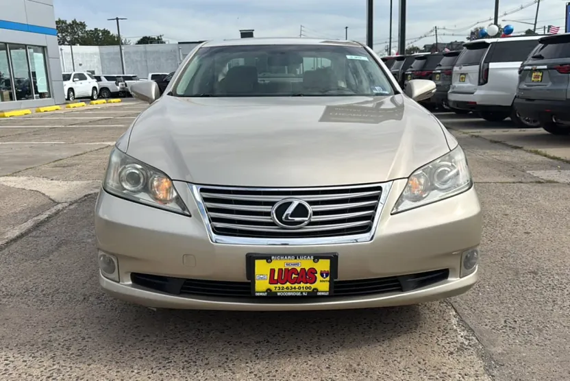 2011 Lexus ES 350 photo 1